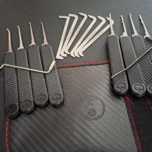 Beginner Lock Picking Kit - 8 Picks (Hooks/Rakes), TOK, BOK, case