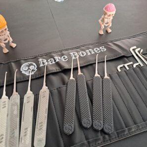Bone 'Swag' Picking Kit - 8 Picks, TOK-BOK Tension, roll